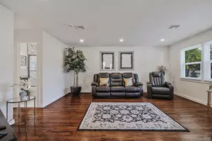 2 Polo St, Dix Hills, NY 11746 - Photo 15