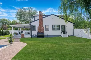 2 Polo St, Dix Hills, NY 11746 - Photo 3