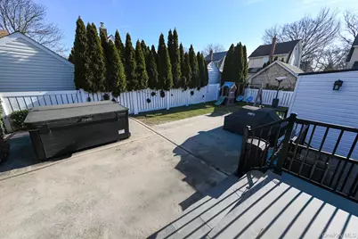 81 Irving Avenue, Floral Park, NY 11001 - Photo 5