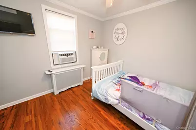 81 Irving Avenue, Floral Park, NY 11001 - Photo 15