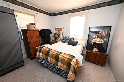 81 Irving Avenue, Floral Park, NY 11001 - Photo 19