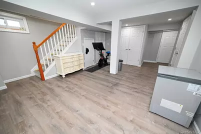 81 Irving Avenue, Floral Park, NY 11001 - Photo 23