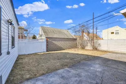 22717 113th Drive, Queens Village, NY 11429 - Photo 15