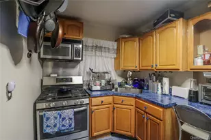 110-17 175th St, Saint Albans, NY 11433 - Photo 7