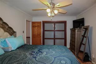 110-17 175th St, Saint Albans, NY 11433 - Photo 19