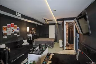 110-17 175th St, Saint Albans, NY 11433 - Photo 23