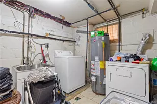 58-40 61st St, Flushing, NY 11378 - Photo 11