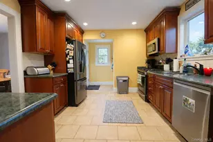 226 N Forest Ave, Rockville Centre, NY 11570 - Photo 7