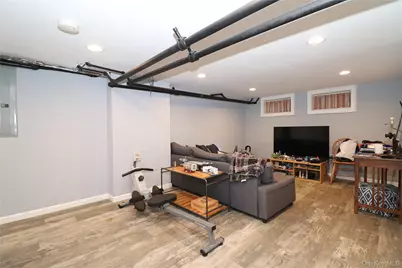 226 N Forest Avenue, Rockville Centre, NY 11570 - Photo 25