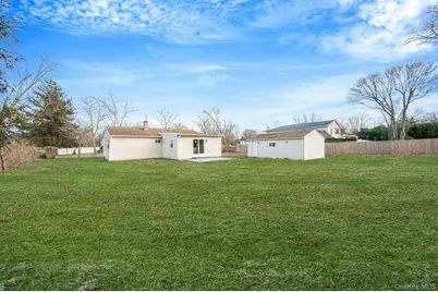 1137 Nugent Avenue, Bay Shore, NY 11706 - Photo 31