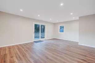 1137 Nugent Ave, Bay Shore, NY 11706 - Photo 13