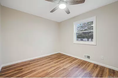 1137 Nugent Avenue, Bay Shore, NY 11706 - Photo 23