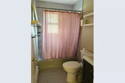 475 Marconi Boulevard, Copiague, NY 11726 - Photo 9