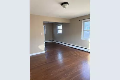 475 Marconi Boulevard, Copiague, NY 11726 - Photo 5