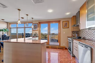 909 Gerry Avenue, Long Beach, NY 11561 - Photo 5