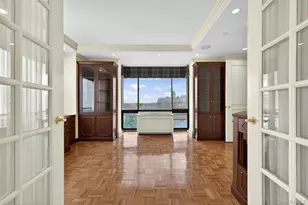 100 Hilton Ave, Garden City, NY 11530 - Photo 11