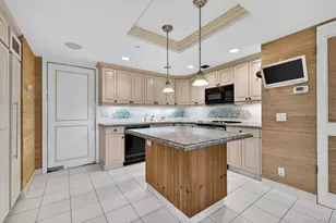 100 Hilton Ave, Garden City, NY 11530 - Photo 17
