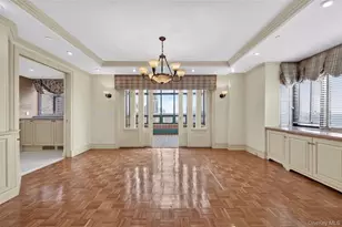 100 Hilton Ave, Garden City, NY 11530 - Photo 9
