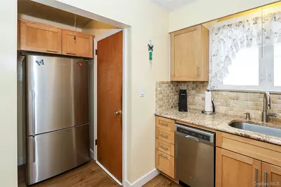 246-04 86th Avenue, Bellerose, NY 11426 - Photo 15