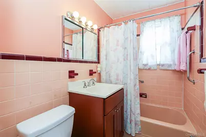 246-04 86th Avenue, Bellerose, NY 11426 - Photo 19