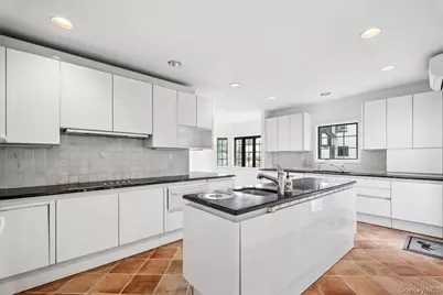 24 Highwood Avenue, Larchmont, NY 10538 - Photo 9