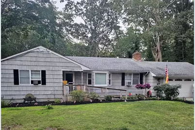 1295 Old Orchard Lane, East Marion, NY 11939 - Photo 1