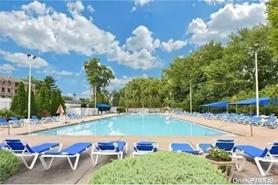 1 Terrace Circle #3H, Great Neck, NY 11021 - Photo 5