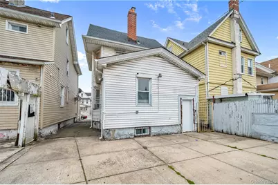 9517 125th Street, Richmond Hill, NY 11419 - Photo 17