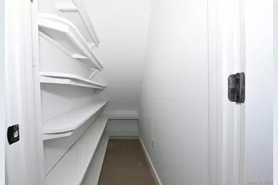 15 Bond Lane, Hicksville, NY 11801 - Photo 9