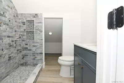 15 Bond Lane, Hicksville, NY 11801 - Photo 27