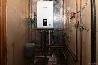 15 Bond Lane, Hicksville, NY 11801 - Photo 39