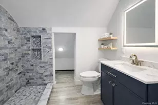 15 Bond Ln, Hicksville, NY 11801 - Photo 25