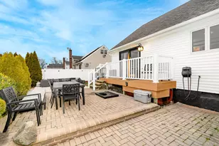 264 West End Ave, Massapequa, NY 11758 - Photo 17