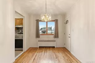 14 Starlight Ct, West Babylon, NY 11704 - Photo 9