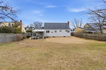 14 Starlight Court, West Babylon, NY 11704 - Photo 21