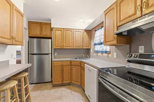 14 Starlight Ct, West Babylon, NY 11704 - Photo 11