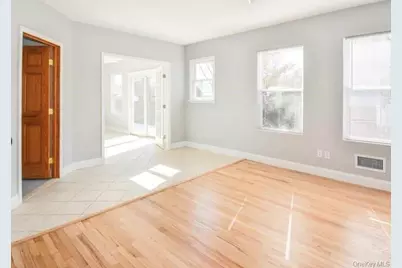 326 6th Street #Apt 1, Greenport, NY 11944 - Photo 3