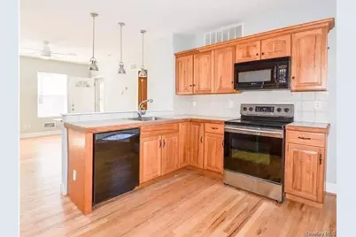 326 6th Street #Apt 1, Greenport, NY 11944 - Photo 5