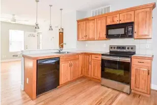 326 6th St, Greenport, NY 11944 - Photo 5