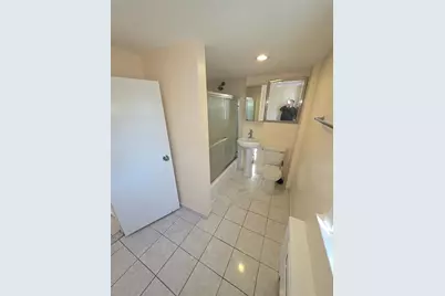 1075 Harrison Street, Uniondale, NY 11553 - Photo 9