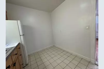 48 Huber Place #1st Floor Front, Yonkers, NY 10704 - Photo 3