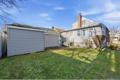 704 Barnes Avenue, Baldwin, NY 11510 - Photo 27