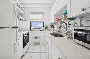 1122 Yonkers Ave, Yonkers, NY 10704 - Photo 3