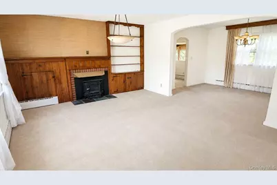 9 Sheep Pasture Lane, Huntington, NY 11743 - Photo 3