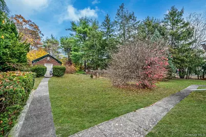 85 Hawthorne Street, Selden, NY 11784 - Photo 3