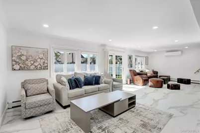 8 Autumn Lane, Hicksville, NY 11801 - Photo 7