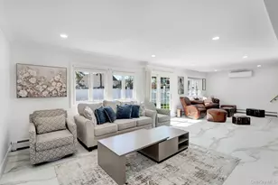 8 Autumn Ln, Hicksville, NY 11801 - Photo 7