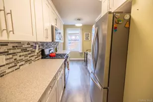 185 Atlantic Ave, Lynbrook, NY 11563 - Photo 5