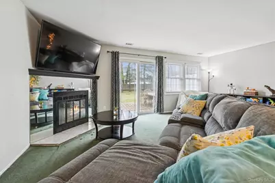 15 Gazebo Lane, Holtsville, NY 11742 - Photo 7