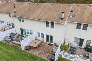 15 Gazebo Ln, Holtsville, NY 11742 - Photo 35